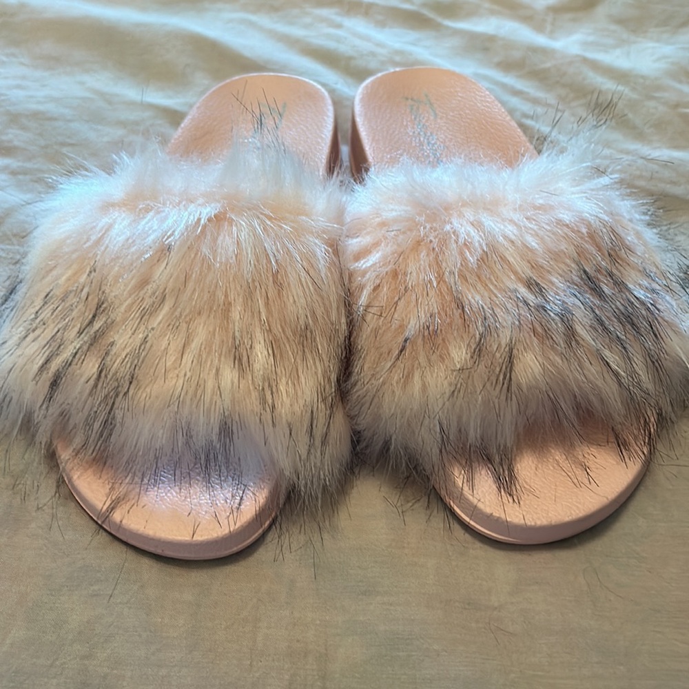 Pink Fuzzy Slippers - Picture 2 of 2